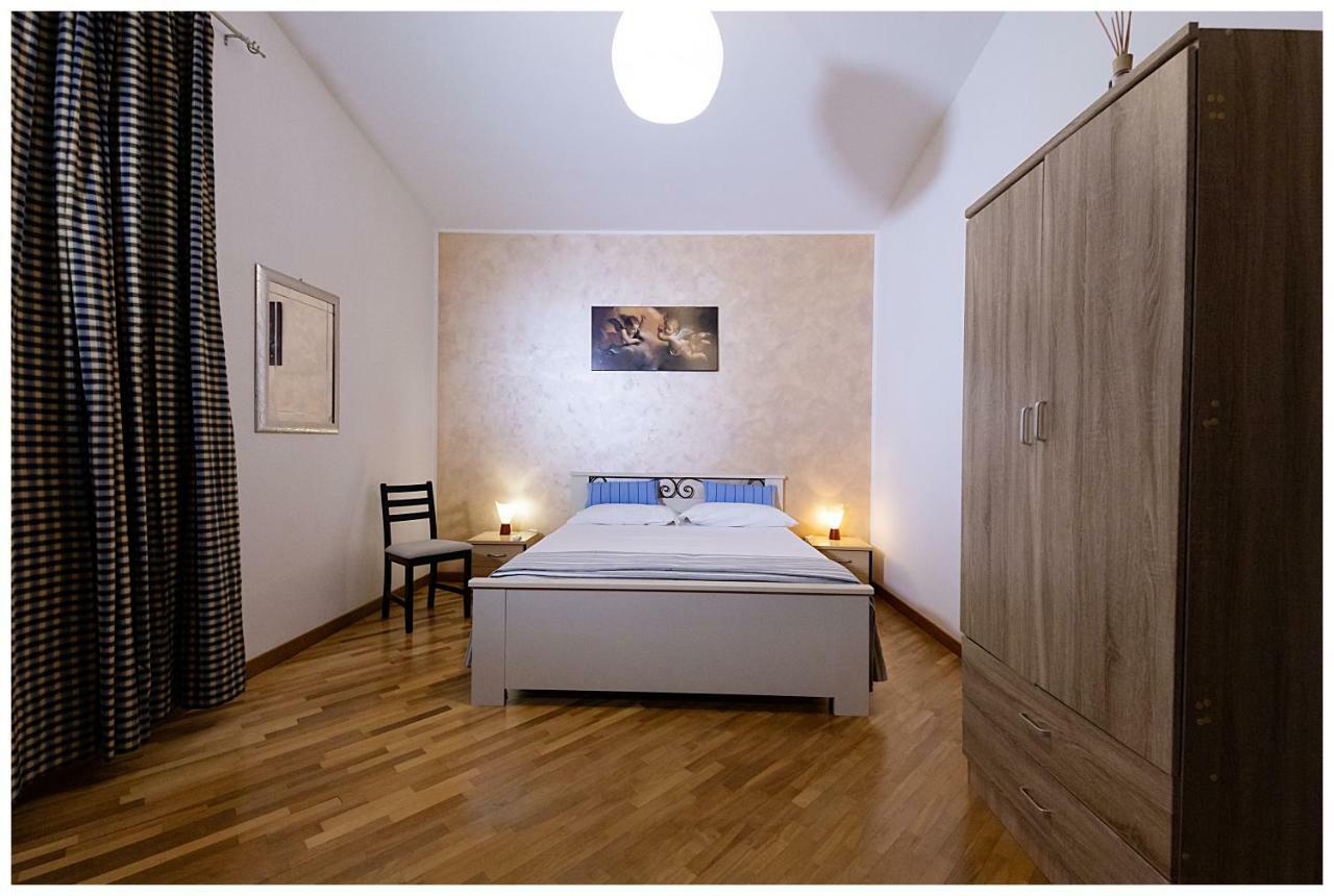 Bed And Breakfast Villa Fatima Трани Экстерьер фото