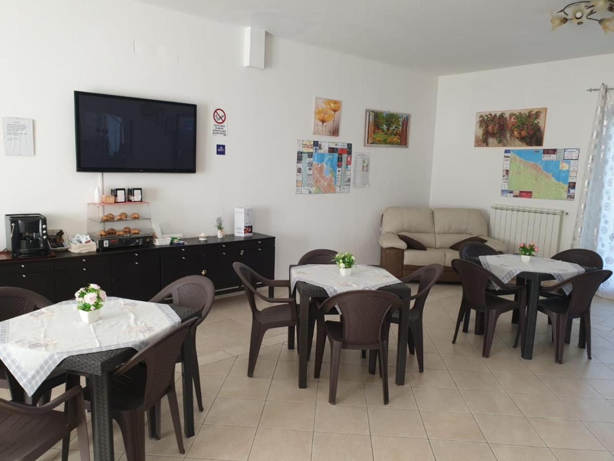 Bed And Breakfast Villa Fatima Трани Экстерьер фото