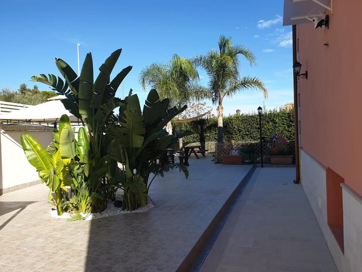 Bed And Breakfast Villa Fatima Трани Экстерьер фото