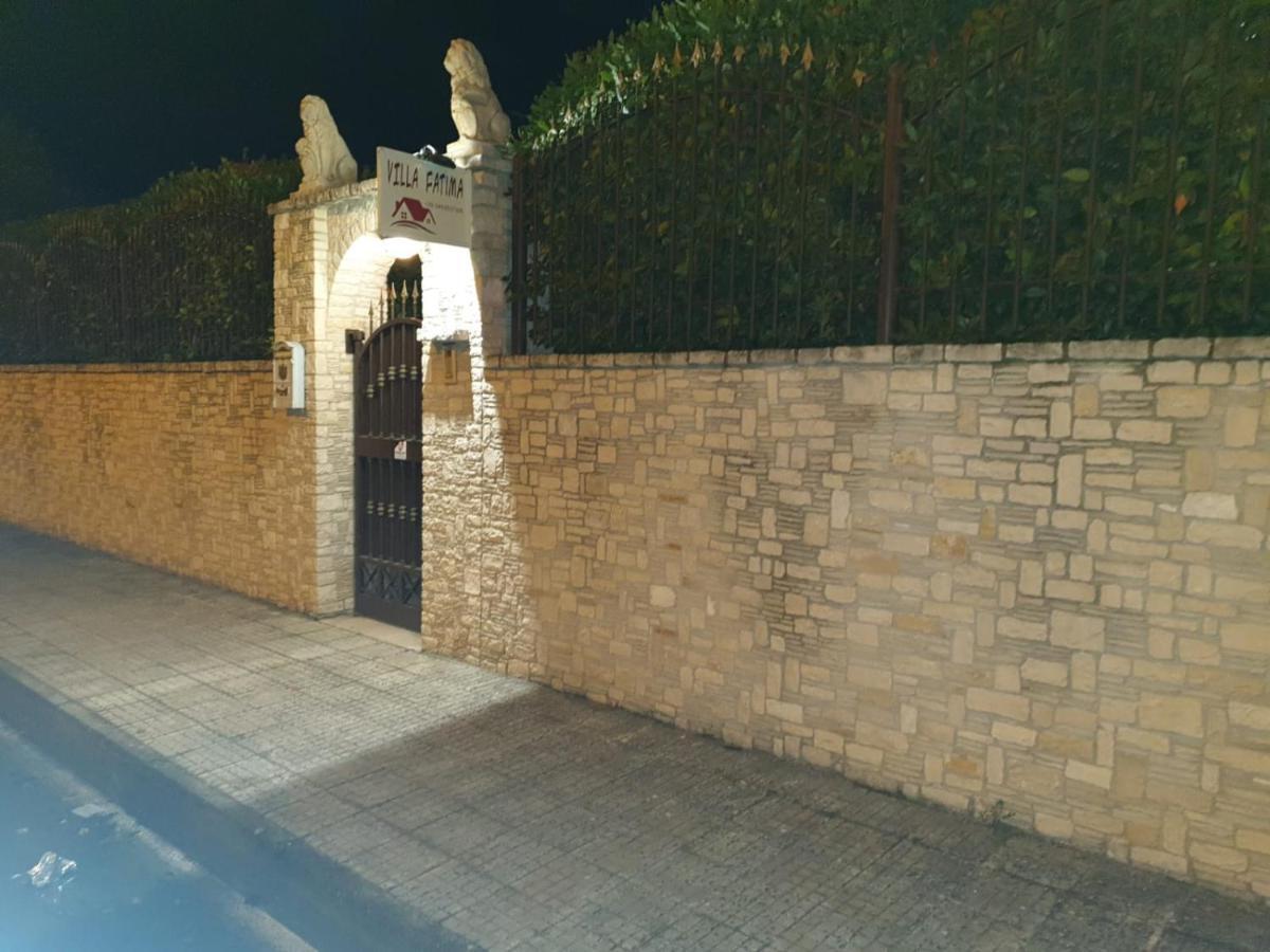 Bed And Breakfast Villa Fatima Трани Экстерьер фото